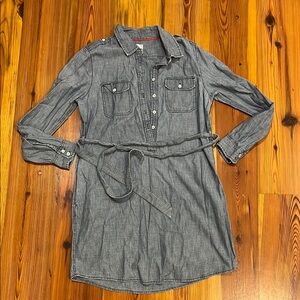 GAP Shirt Dress
Good used condition
Size Medium